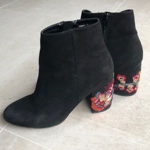Express Embroidered Black Boots